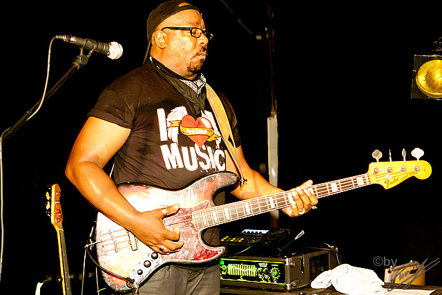 2011-05-07 - Blug plays Hendrix - 204.jpg
