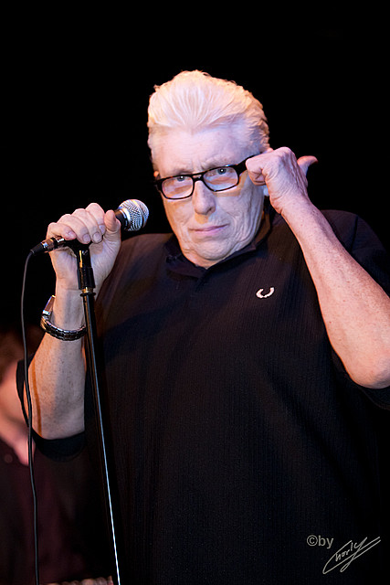 2011-11-23 - Chris Farlowe & Norman Beaker Band - 039.jpg