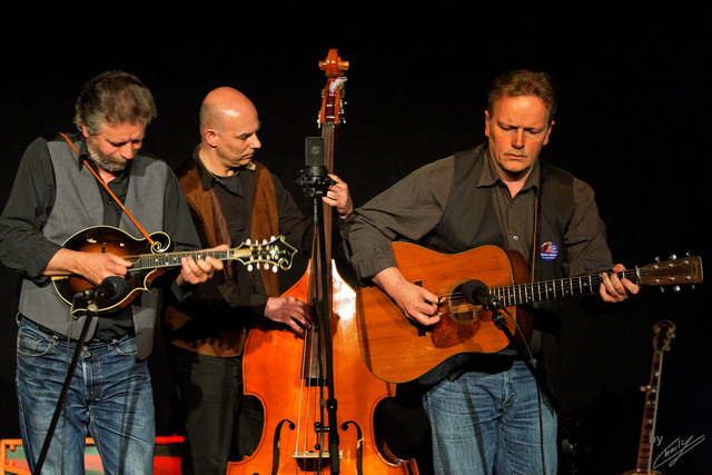 2009-05-12 - Looping Brothers _ Wayne Henderson & Helen White - C4492.jpg